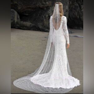 NEVER USED Faux Pearl White Full Length Bridal Veil